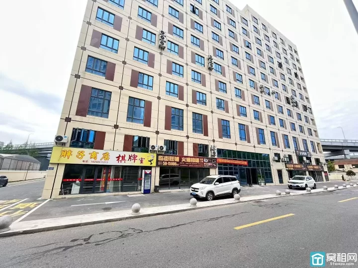 宁波海曙区高校归谷园区沿街店铺81平出租