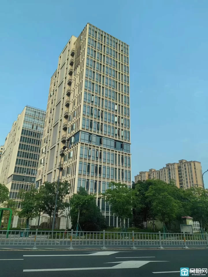 宁波江北区金麟大厦店铺300平米招租