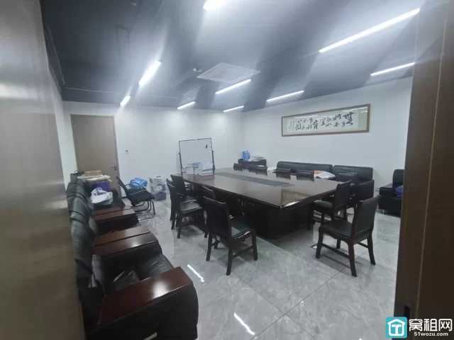 东部新城 东轩大厦整层1275平得房率72%办公室出租