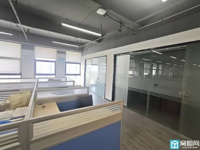 东部新城 东轩大厦整层1275平得房率72%办公室出租