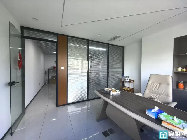 宁波东部新城新府银座3号楼精装修65平米办公室出租