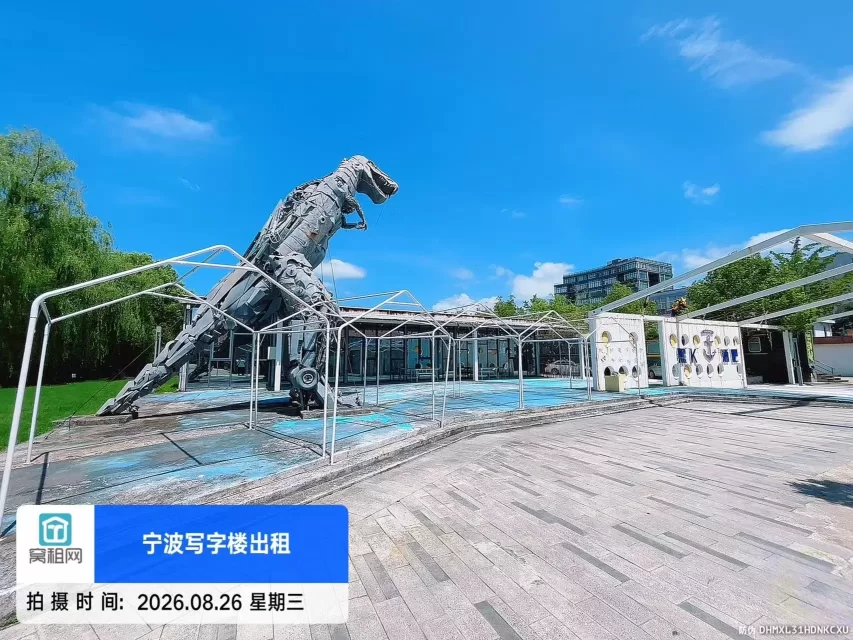 宁波江北洪塘湾月亮郡主题商街