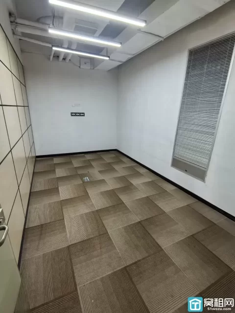 宁波高铁站步行5分钟月湖金汇大厦530.82平写字楼招租，精装修带双开移门