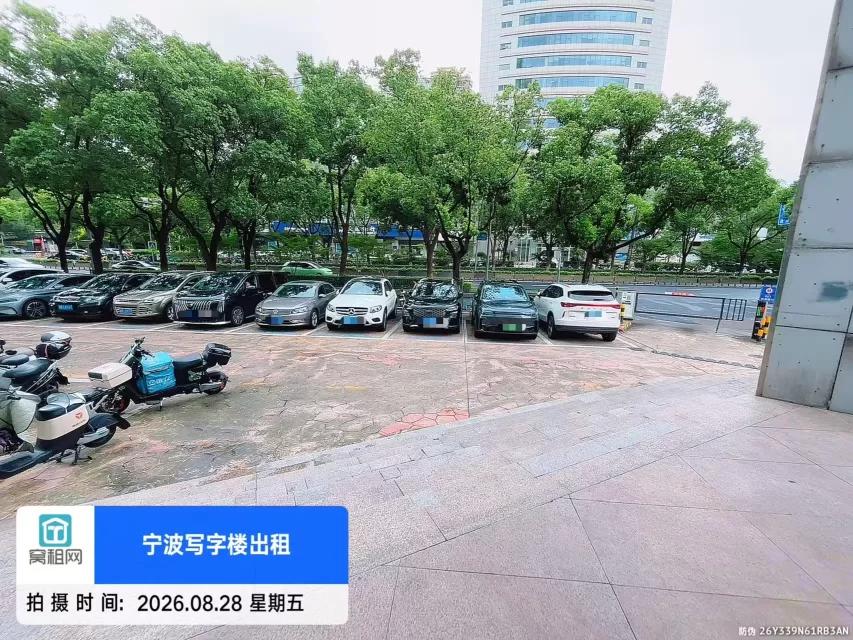宁波兴业大厦对面万金大厦停车场收费