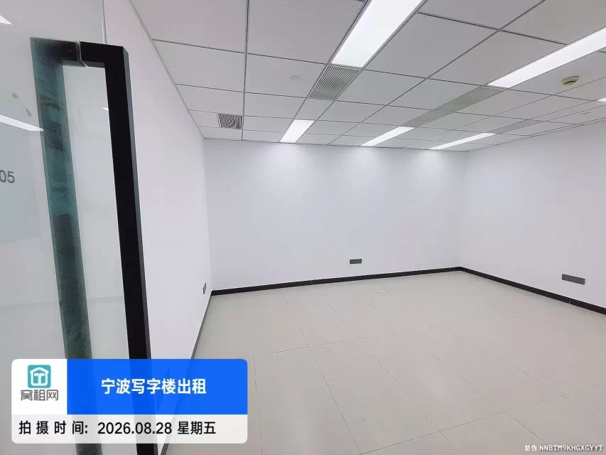 宁波天润商座大厦40平米暗间1700元/月，可以注册公司使用