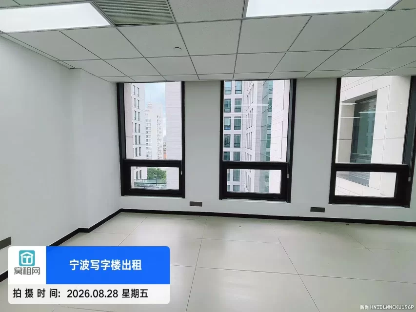 宁波鄞州区百丈路附近天润大厦110平米精装修办公室出租5300元
