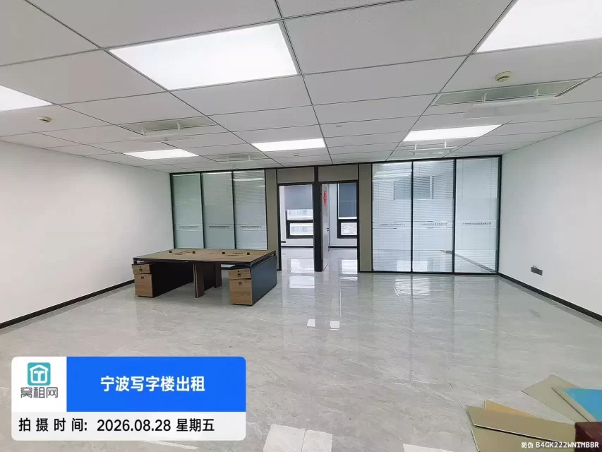 宁波天润商座C座136平米月租金6000元一个月朝向办公室