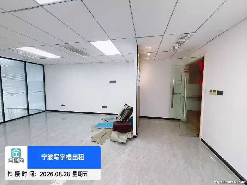 宁波天润商座C座136平米月租金6000元一个月朝向办公室