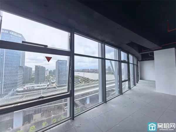 宁波江北文创港宝龙中心251平米江景办公室招租(图6) 宁波江北文创港宝龙中心251平米江景办公室招租(图6)