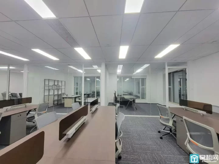 宁波三江口波特曼大厦180㎡，一口价9855元／㎡／月，单价1.83元／㎡／天~