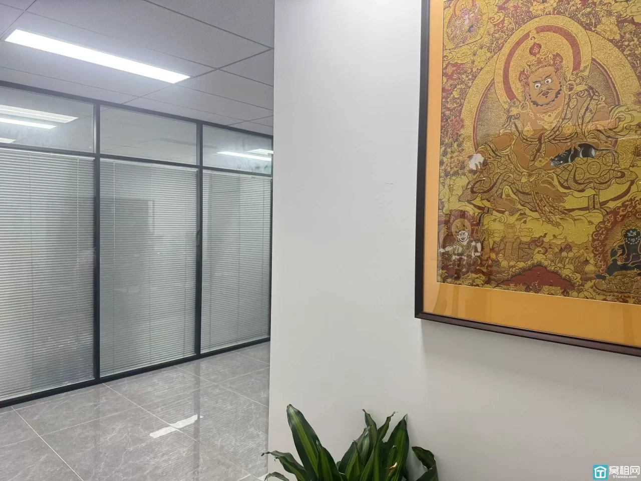 宁波南部商务区汇鼎大厦58平转租，家具可转让，随时看房