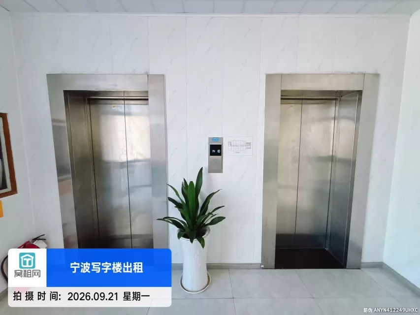 长春大厦(图22) 长春大厦(图22)