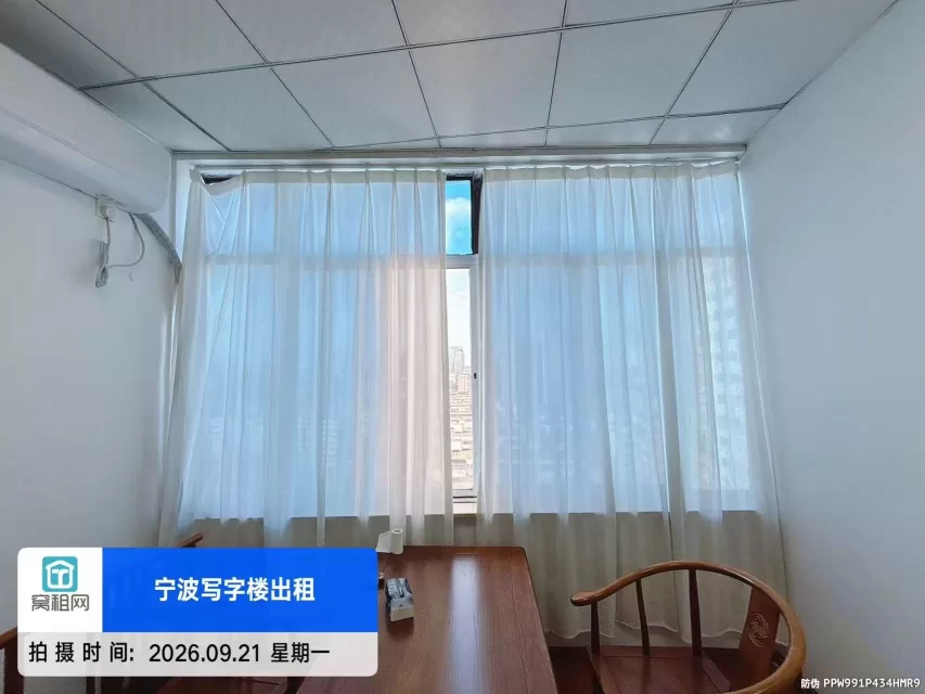 宁波海曙区地铁4号线出口长春大厦52平米1700元出租带家具
