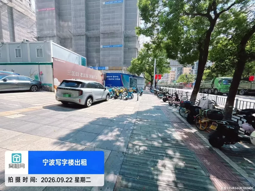 宁波鄞州区彩虹南路11号嘉汇国贸停车收费