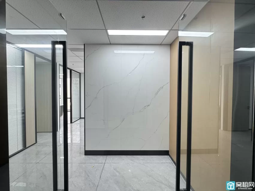 宁波银亿东岸B座建筑面积98m²办公室出租月租金5230/月