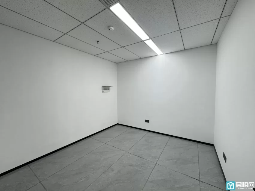 宁波银亿东岸B座建筑面积98m²办公室出租月租金5230/月
