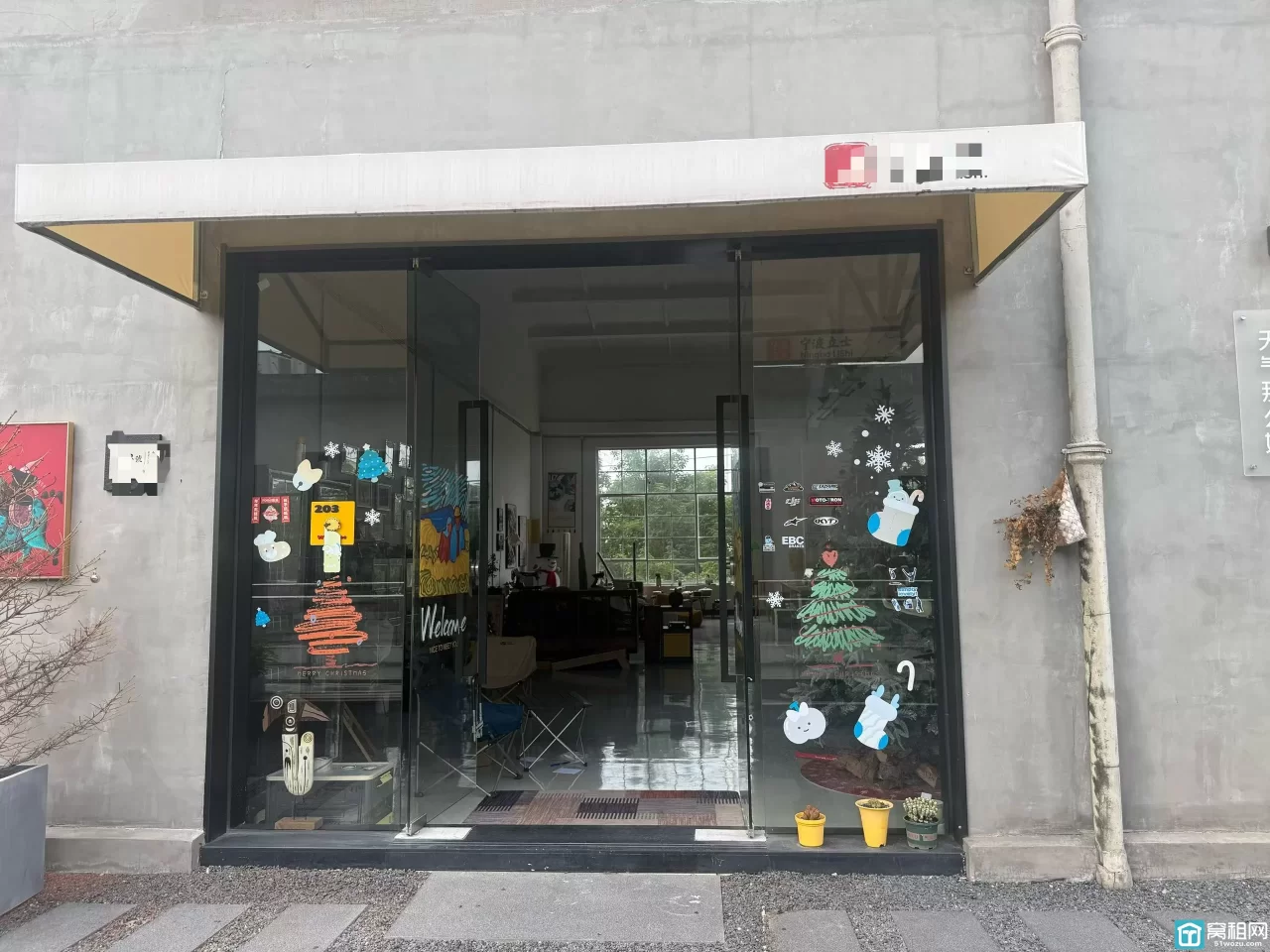 宁波江北创新设计园区带小花园260平 户型方正，环境舒适 可分租130➕130平