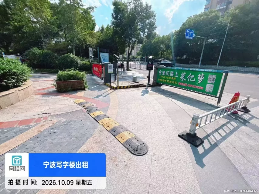 印象城附近堇山大厦停车场收费资费标准