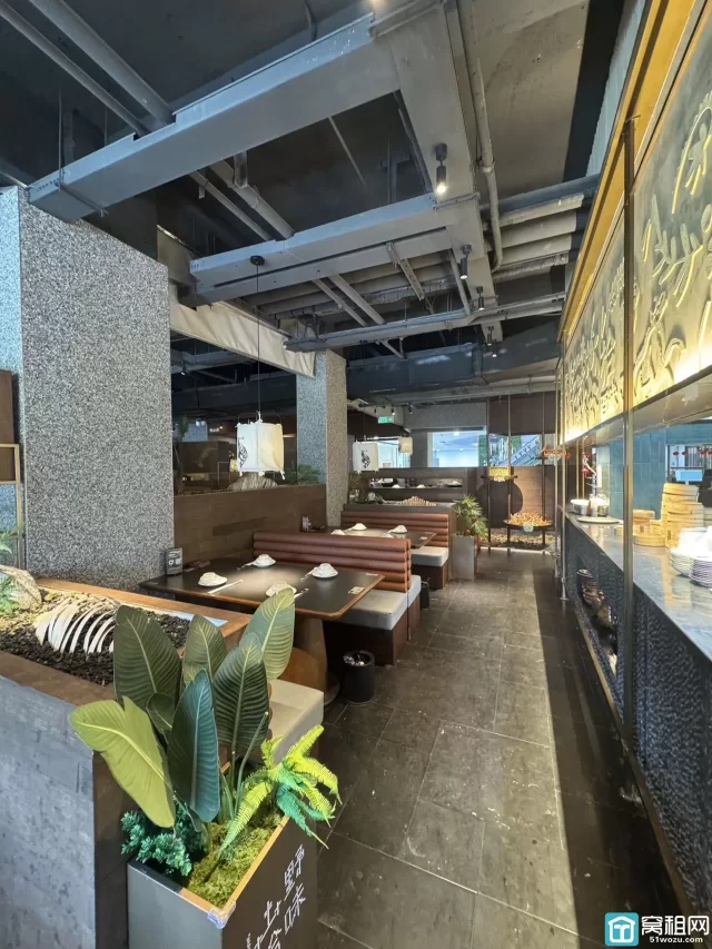 宁波天一宁波大酒店隔壁Zcorner转角处出租630㎡