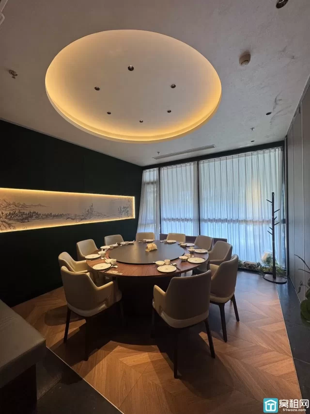 宁波天一宁波大酒店隔壁Zcorner转角处出租630㎡