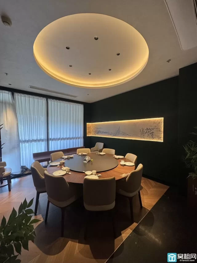 宁波天一宁波大酒店隔壁Zcorner转角处出租630㎡