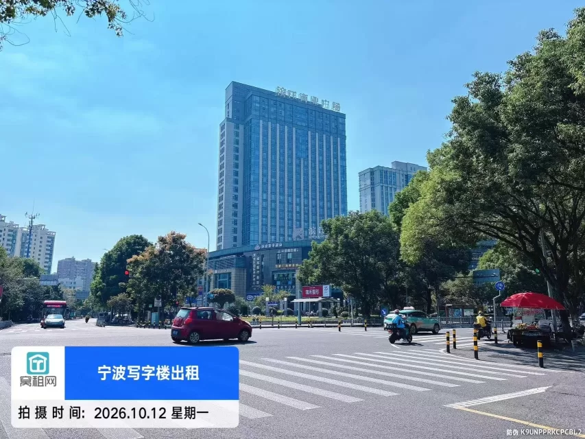 滨江商业广场(图2) 滨江商业广场(图2)