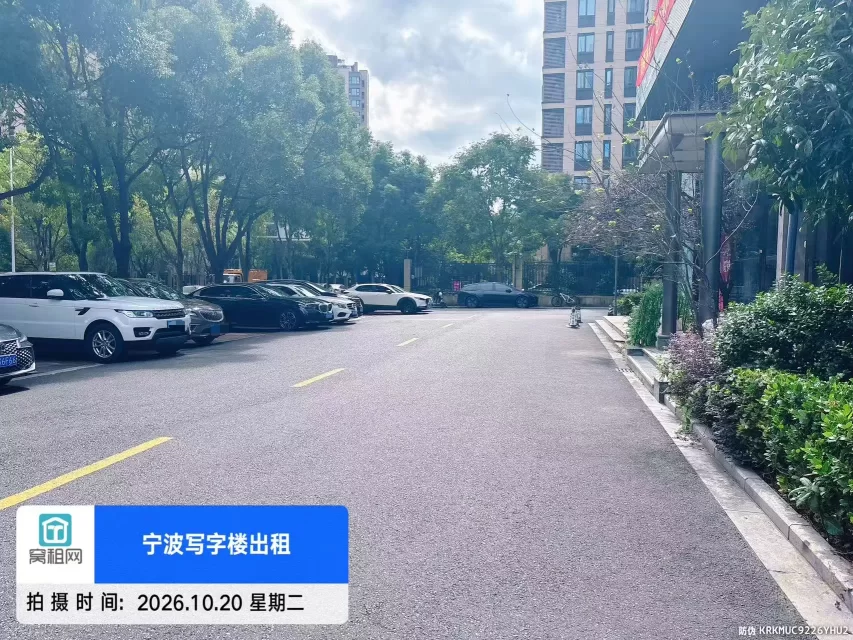 高新区联安明新大厦停车收费包月多少？