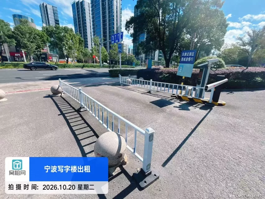 宁波嘉利广场停车包月多少临时停车收费多少？