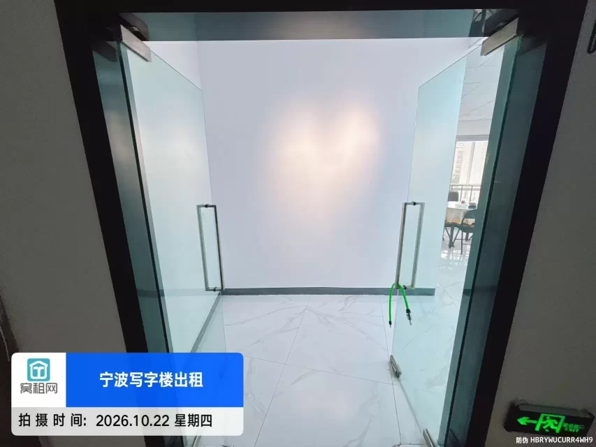 宁波海曙区解放南路天元大厦6楼170平米精装修办公室出租6000元/月
