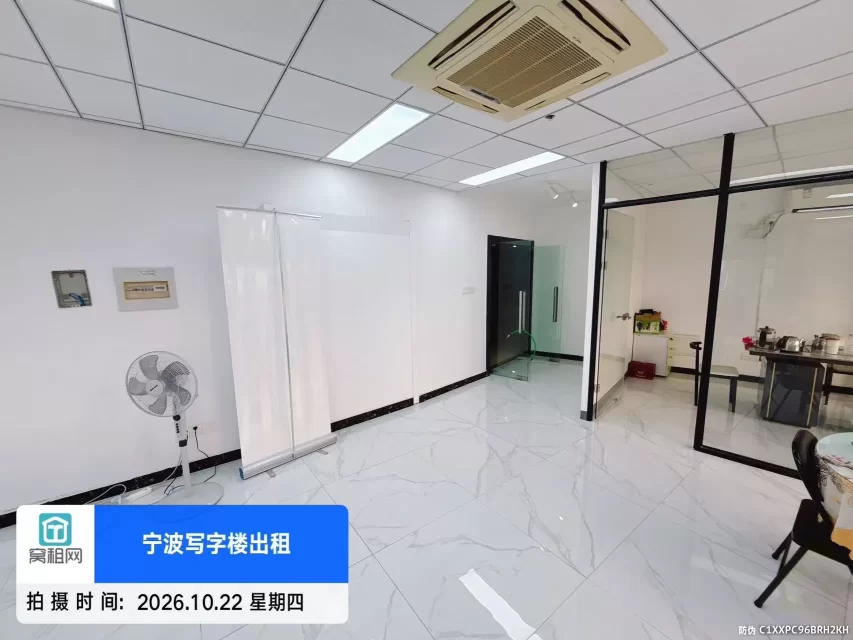 宁波海曙区解放南路天元大厦6楼170平米精装修办公室出租6000元/月