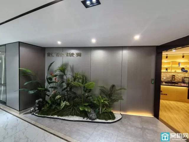 宁波月湖金汇大厦服务式办公室62平，包水电物业网络空调带家具出租