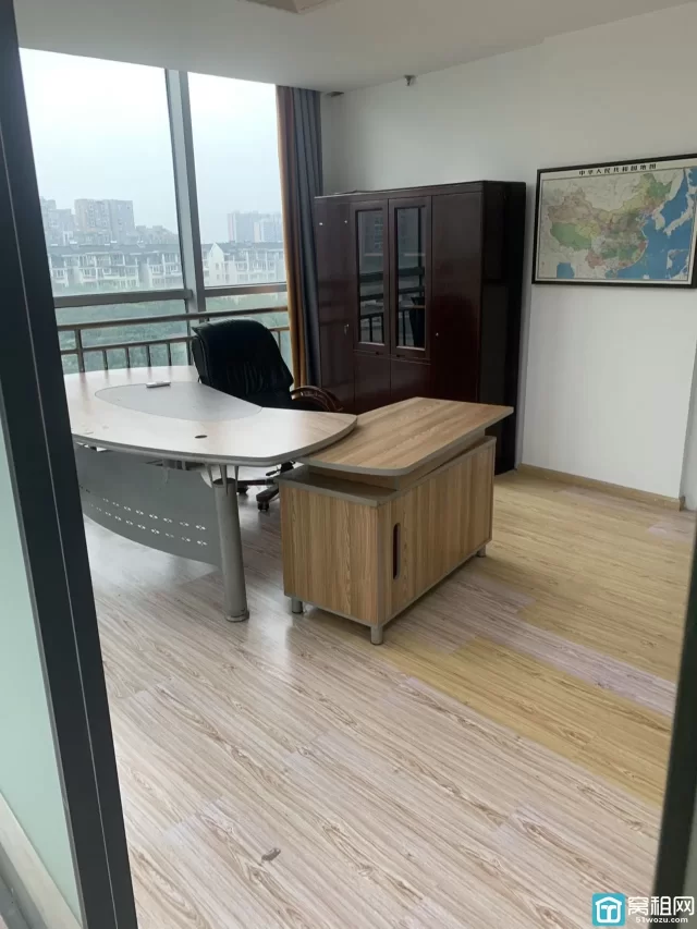 宁波汽车城隔壁明州商务大厦98平米办公室出租3200元/月