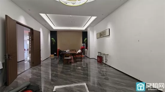镇海开元广场正对面447平商铺出租展厅装修，带水源卫生间