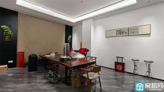 镇海开元广场正对面447平商铺出租展厅装修，带水源卫生间