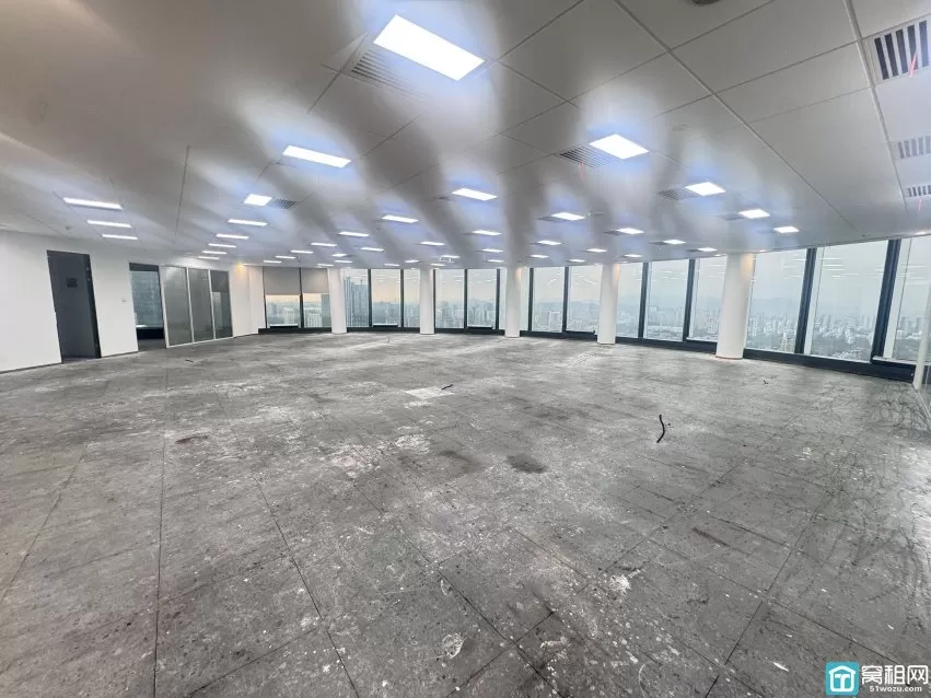 宁波东部新城地标建筑中银大厦高楼层992.77平米办公室招租
