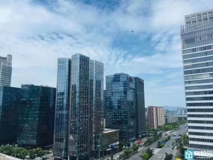 宁波南商地铁口中基大厦145平精装两隔间办公室出租6500元/月