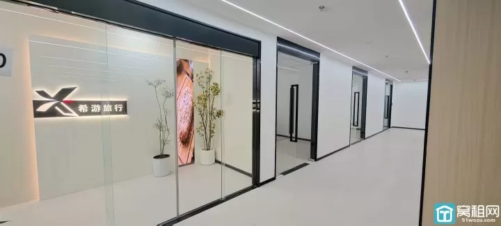 宁波南商地铁口侨商大厦 65 平朝东 1 隔间 2800 每月，独立 24 小时空调