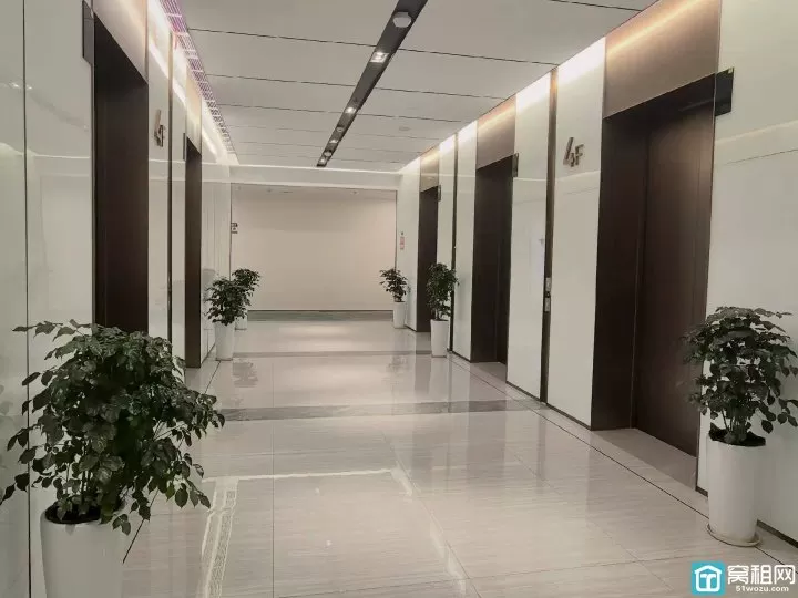 宁波慈水心境凯投大厦｜246㎡办公室西北朝向｜全景大落地窗出租
