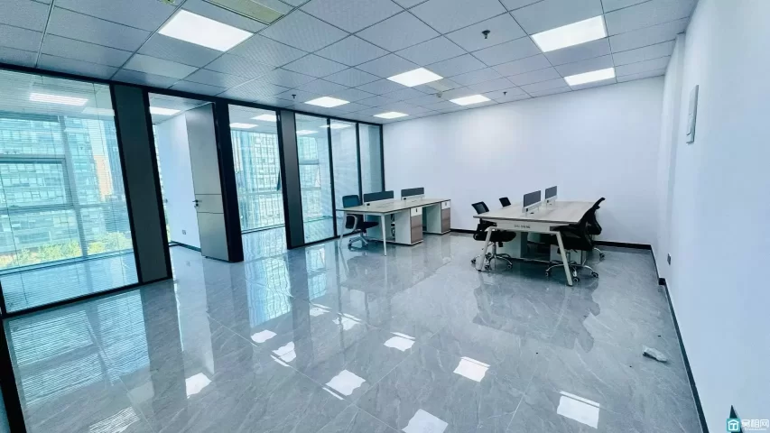 宁波南部商务区CBD广博丽景大厦  朝东办公室出租120平，单价1.35
